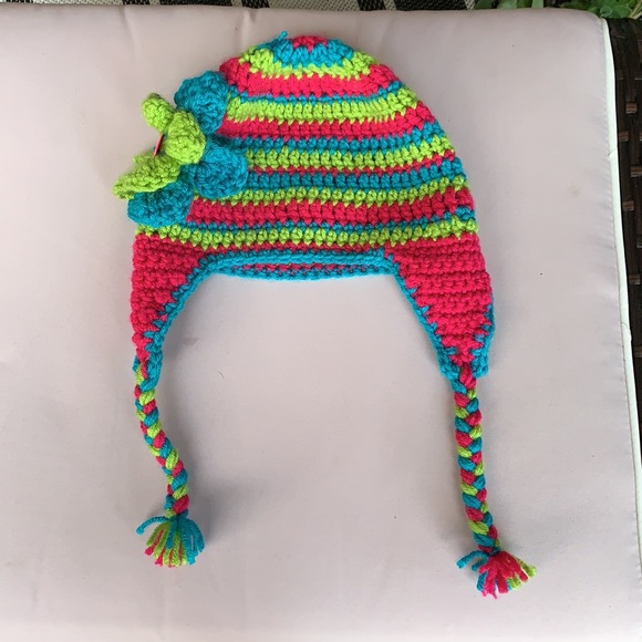 Child’s hand crocheted hat - Picture 3 of 5